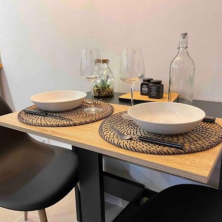 Le Duplex - Gare / Tram / Netflix Apartment Fontaine  ภายนอก รูปภาพ