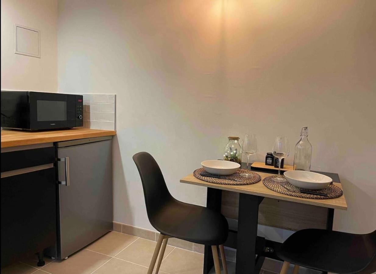 Le Duplex - Gare / Tram / Netflix Apartment Fontaine  ภายนอก รูปภาพ