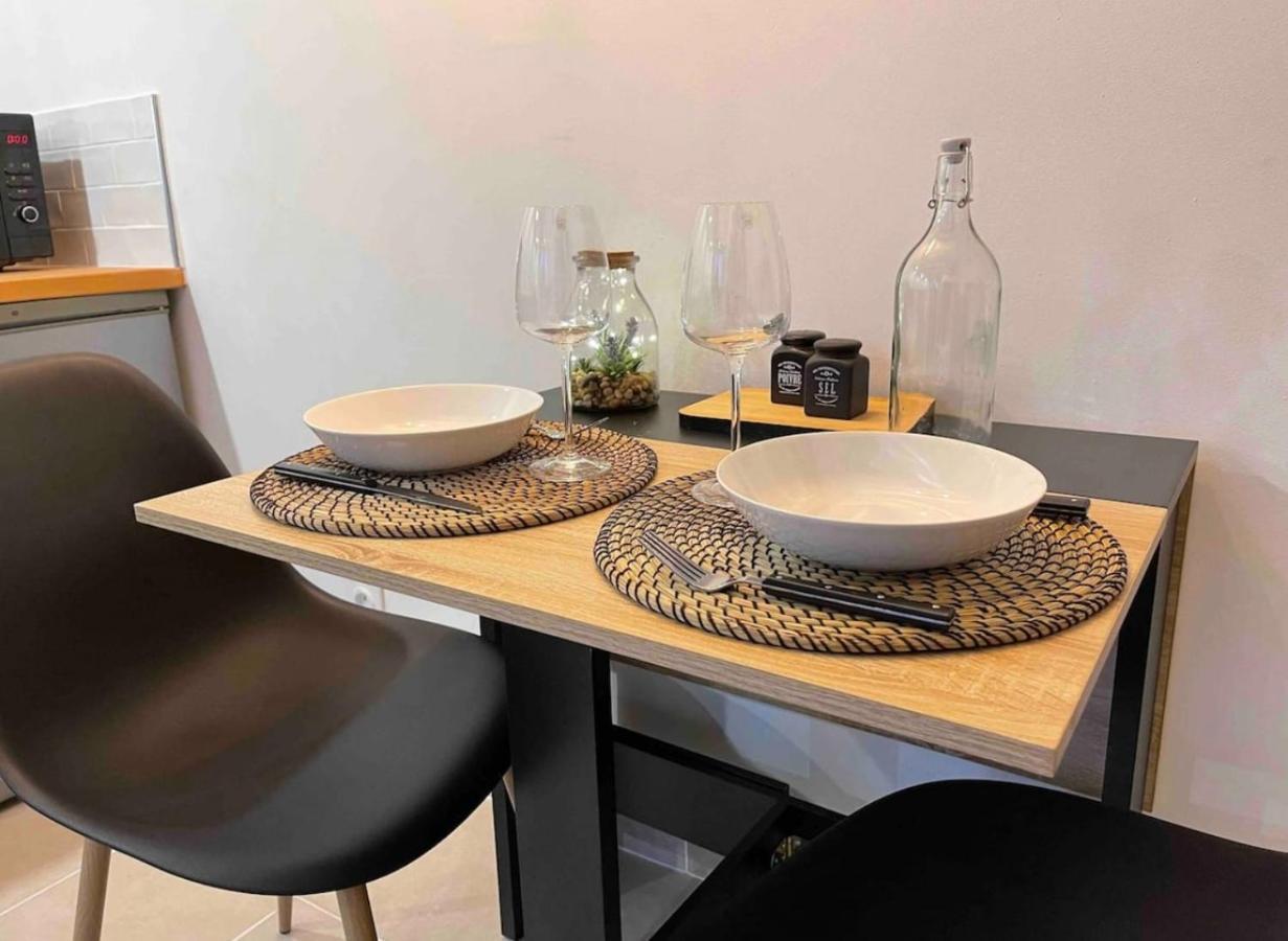Le Duplex - Gare / Tram / Netflix Apartment Fontaine  ภายนอก รูปภาพ