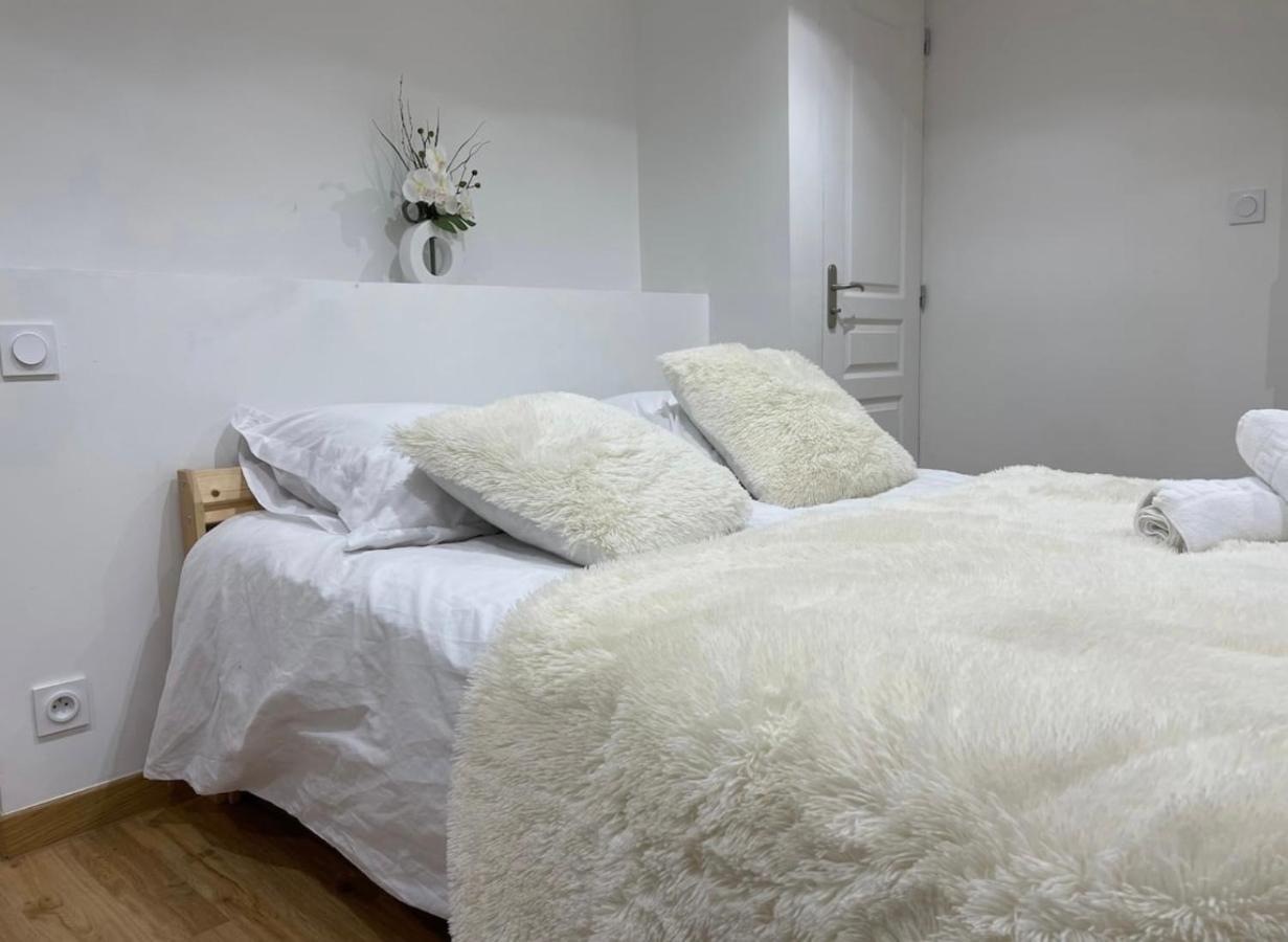 Le Duplex - Gare / Tram / Netflix Apartment Fontaine  ภายนอก รูปภาพ