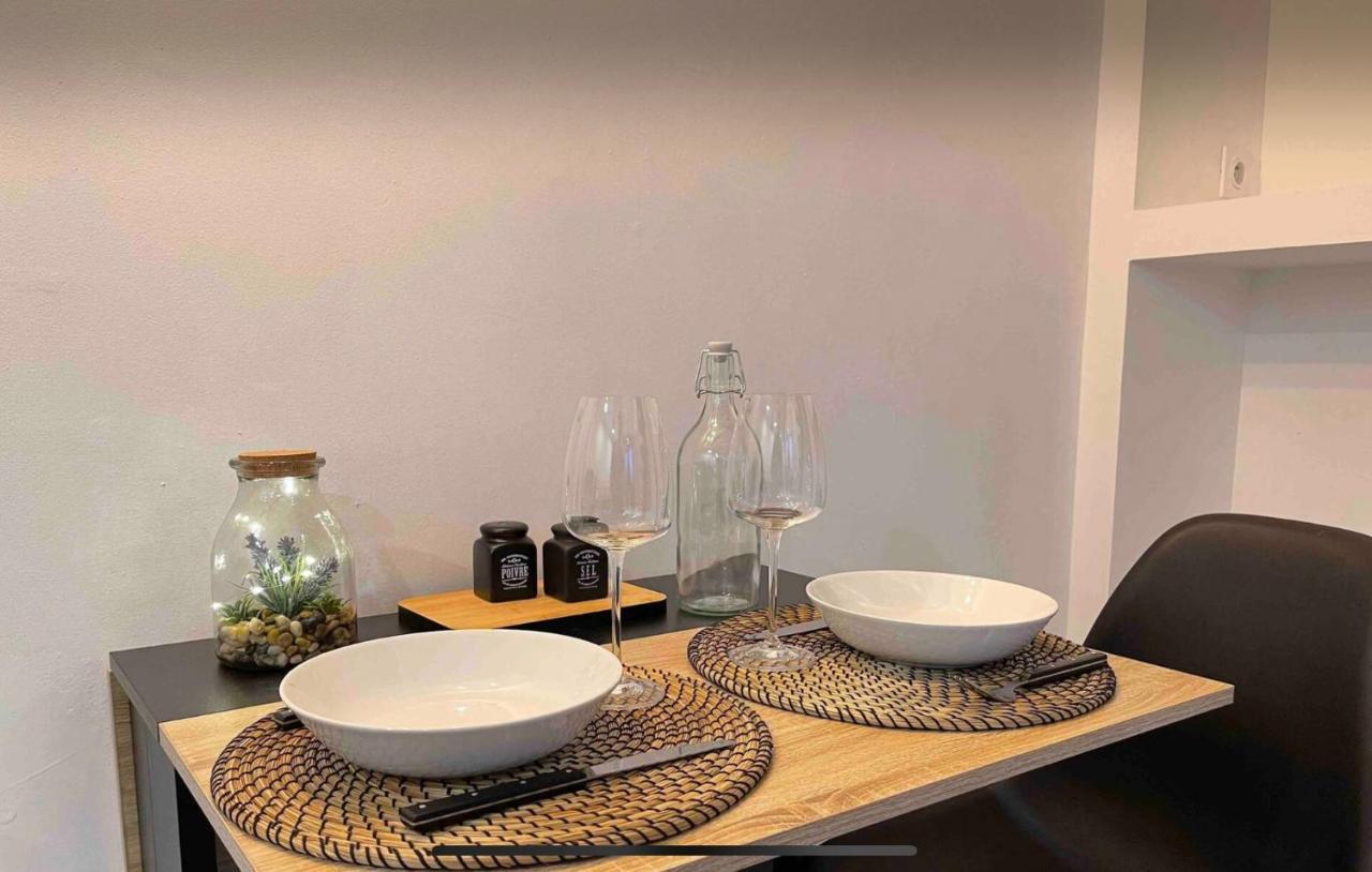 Le Duplex - Gare / Tram / Netflix Apartment Fontaine  ภายนอก รูปภาพ