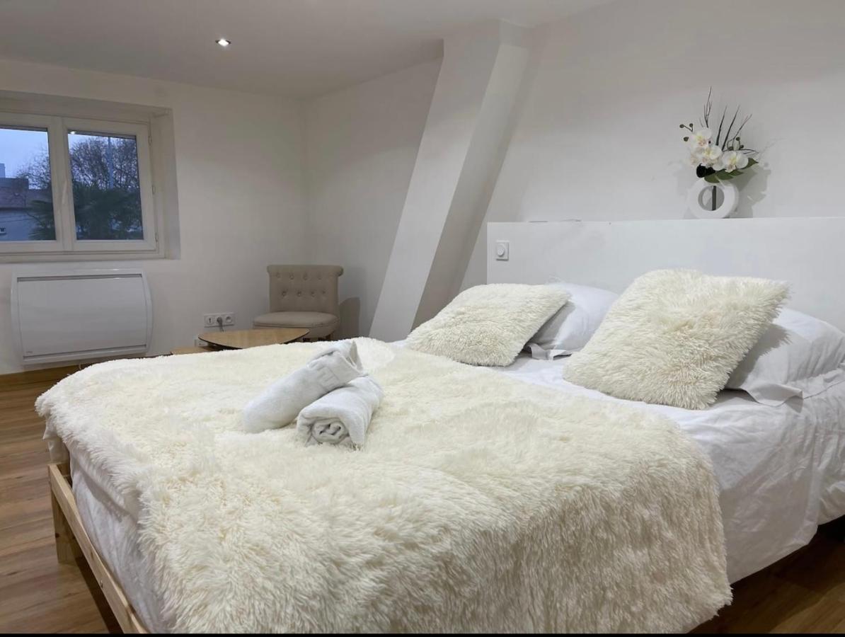 Le Duplex - Gare / Tram / Netflix Apartment Fontaine  ภายนอก รูปภาพ