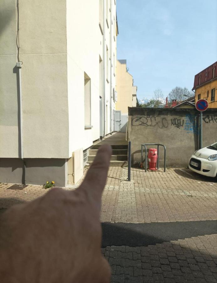 Le Duplex - Gare / Tram / Netflix Apartment Fontaine  ภายนอก รูปภาพ